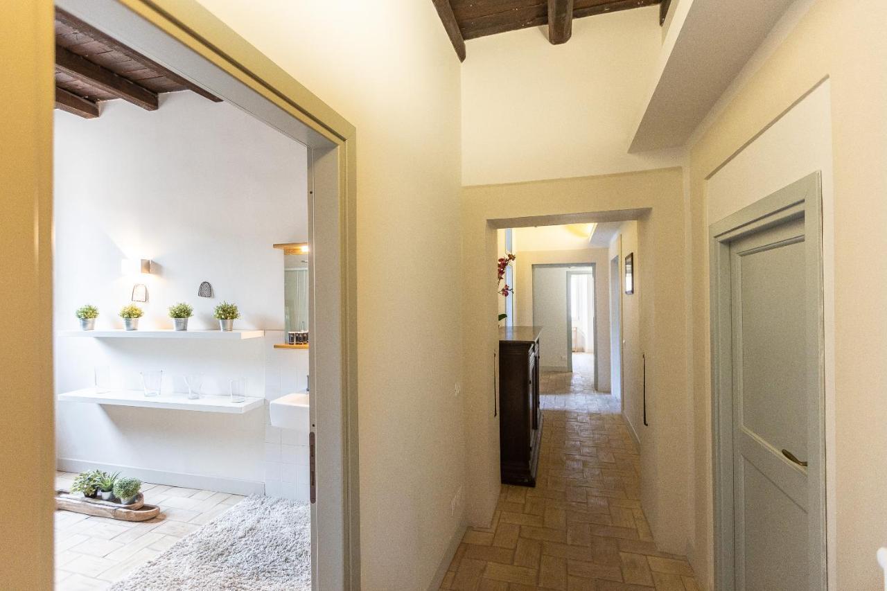 Rome Historical Apartment - Arco Dei Banchi Exterior photo