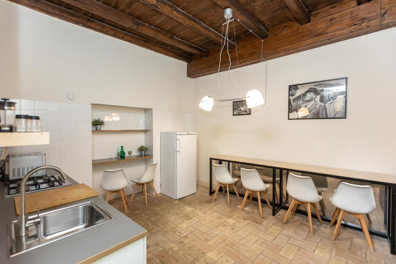 Rome Historical Apartment - Arco Dei Banchi Exterior photo